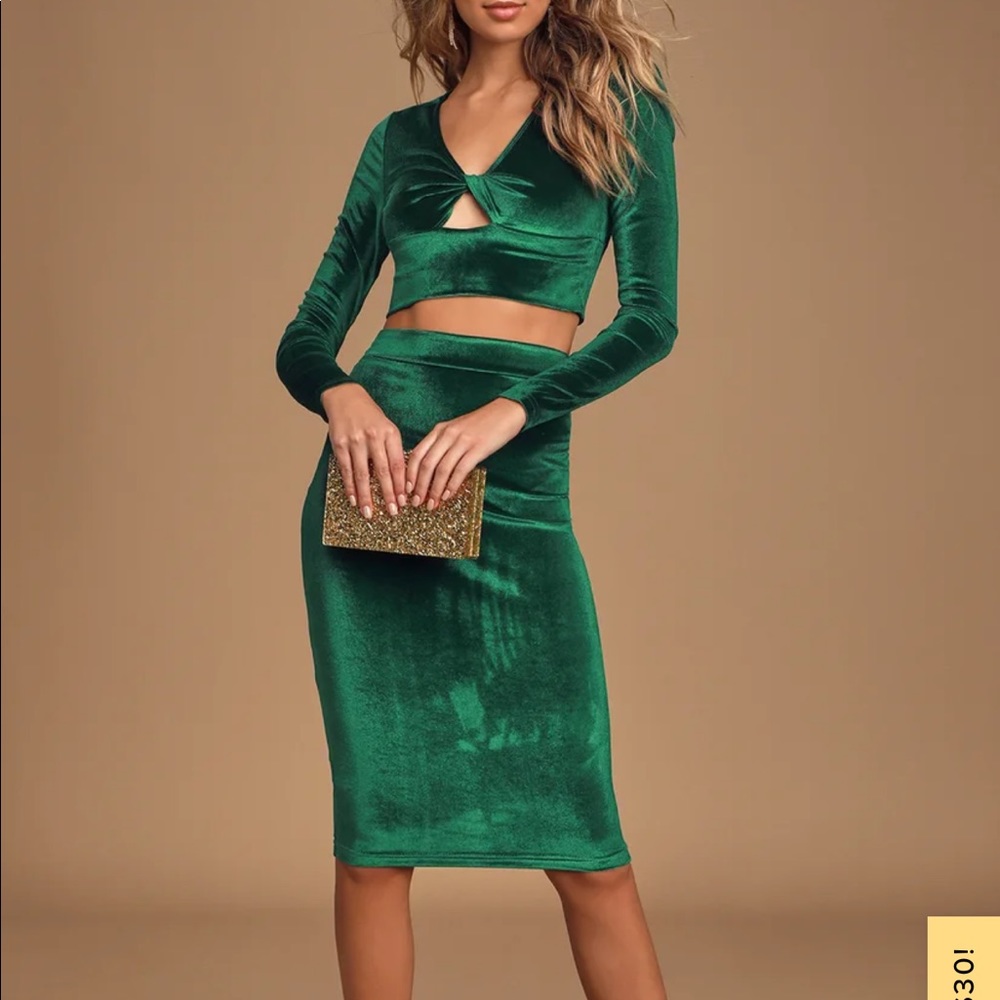 Brand New! Forest Green Velvet Two-Piece D…